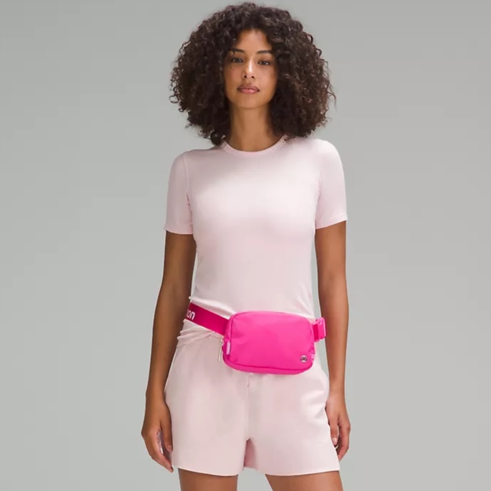 Lululemon Sonic Pink Logo Everywhere Belt Bag Nwt - Picture 6 of 8